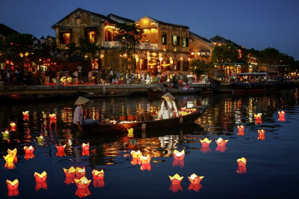 Floating Lantern Boat