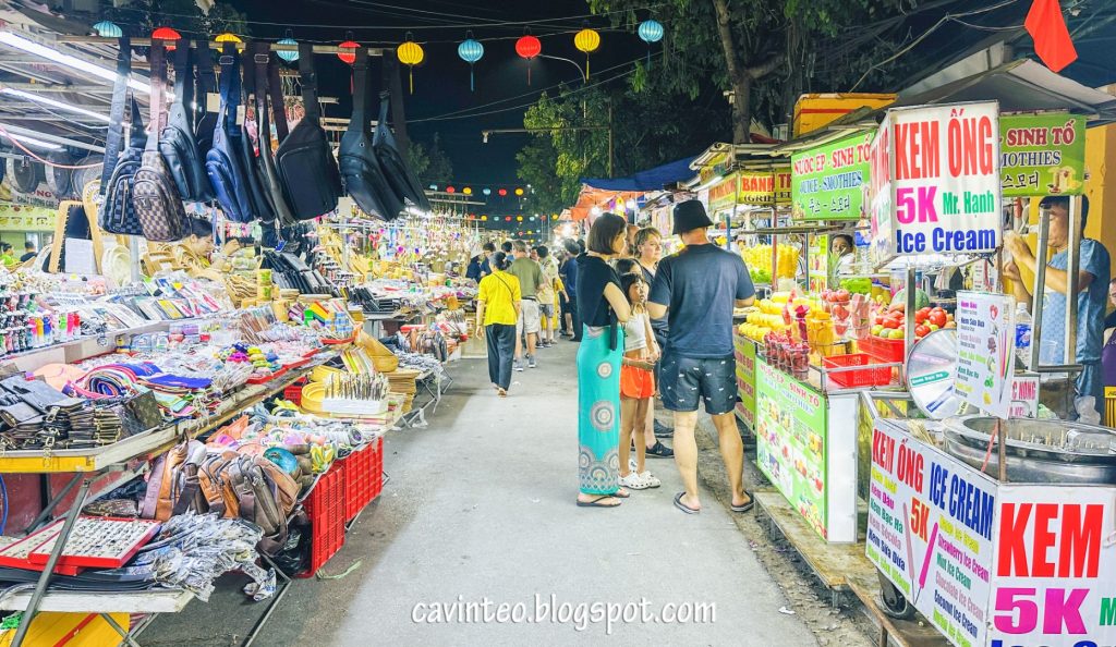 Hoi An Night Market