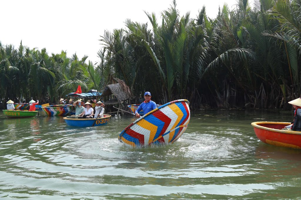 Basket Boat Spinning