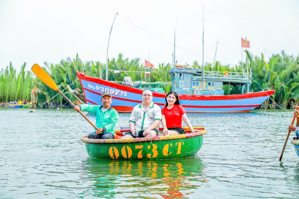 Hoi An Basket Boat Price: Coconut Forest Cost Guide 2026 2 Tour Hoi An basket boat Làng Dừa Xanh