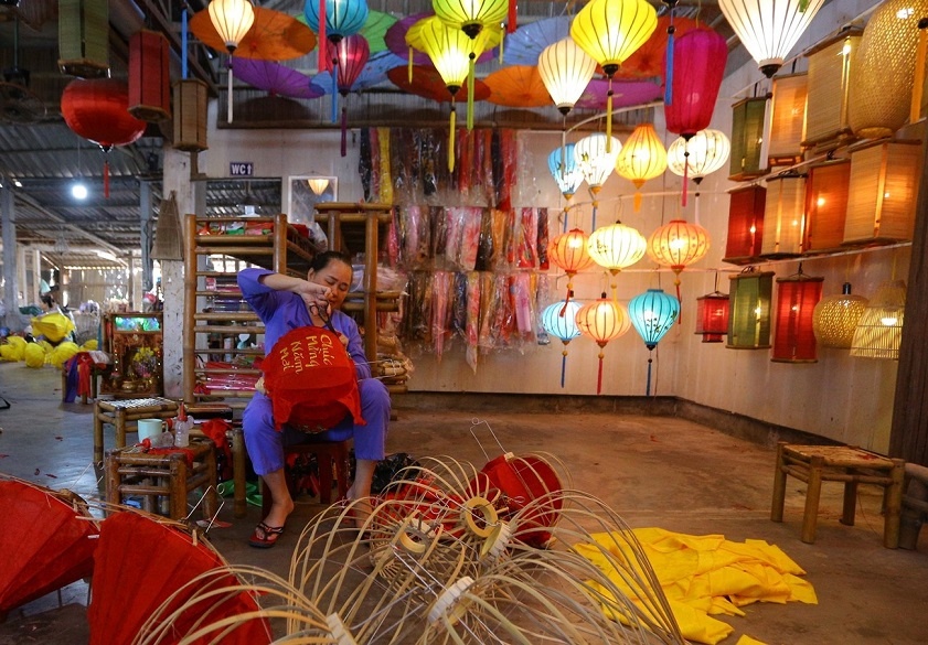 Attaching the Vibrant Silk Fabric