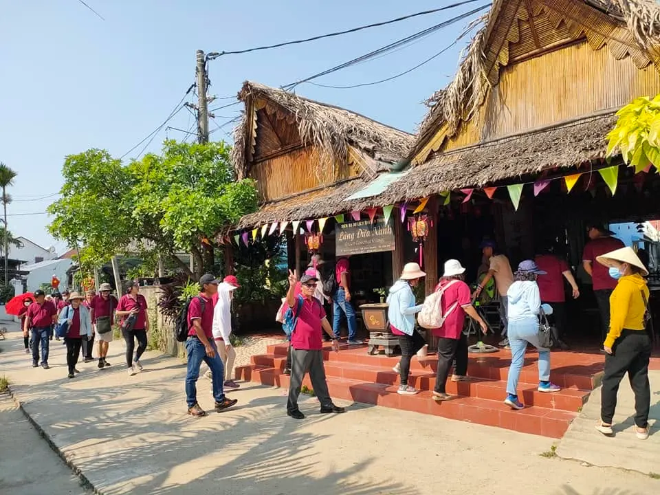 Why a self-guided trip to Hoi An is better than an organized tour?